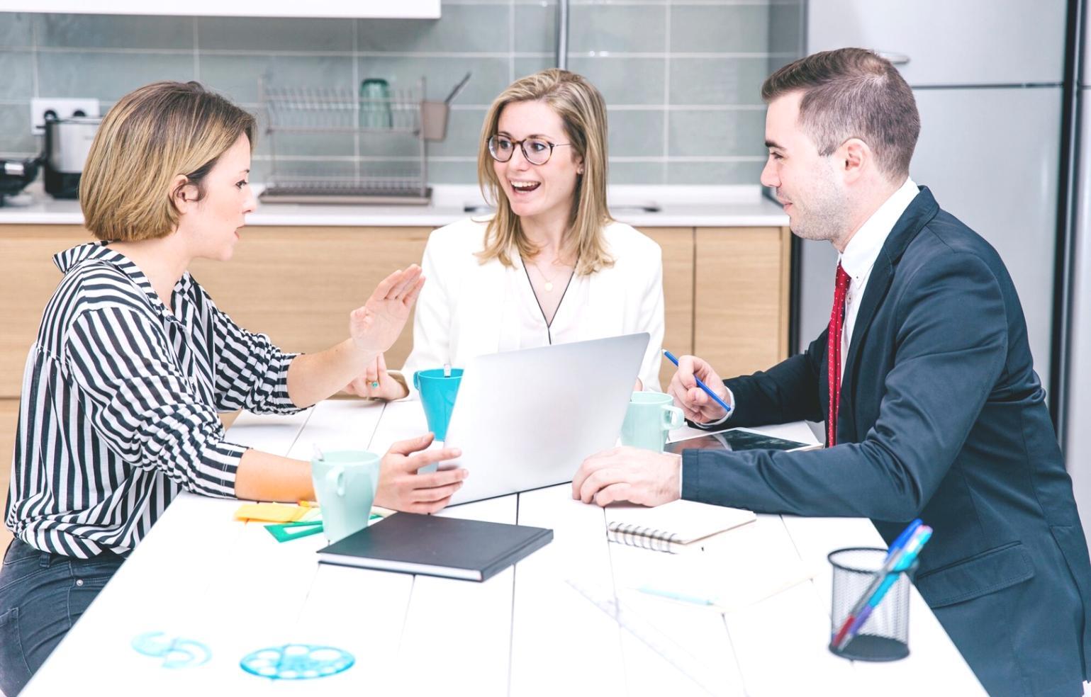 L'équipe nivorentara au travail sur les nouveaux programmes de formation